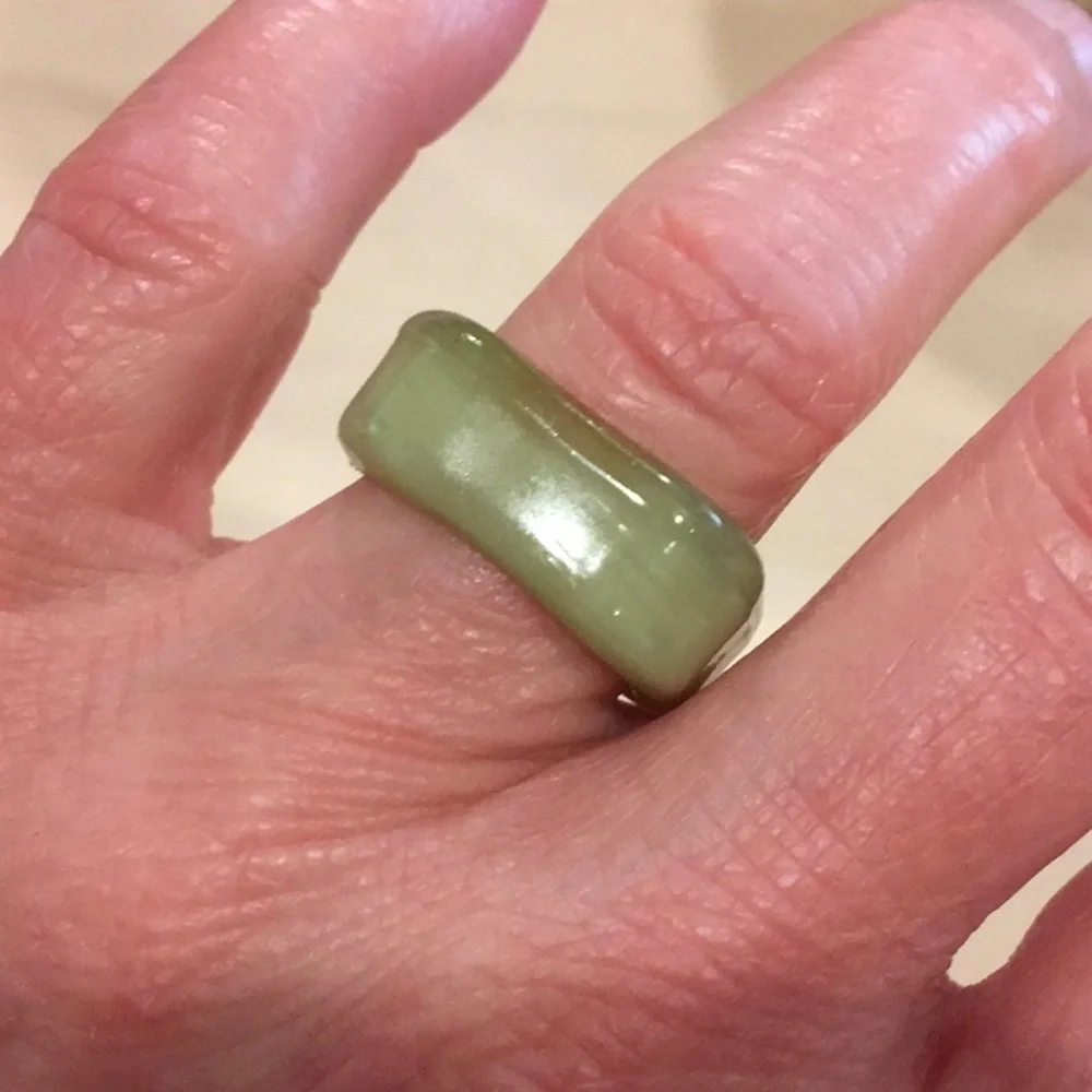 Vintage Sculpture Olive Lucite Ring Size 6.5